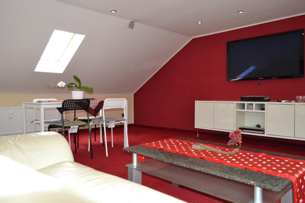 Loft Apartments Пулхайм Стая снимка