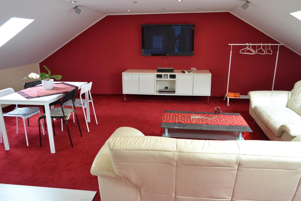 Loft Apartments Пулхайм Екстериор снимка